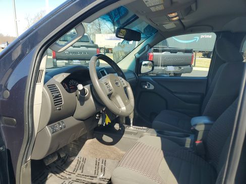 Used 2015 Nissan Frontier SV w/ SV Value Truck Package image 10