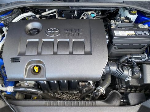 Used 2018 Toyota C-HR XLE FWD image 10