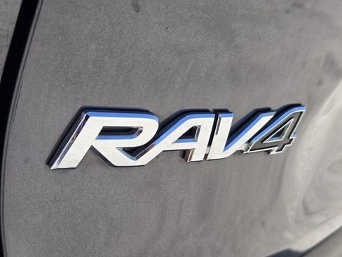 Used 2024 Toyota RAV4 XLE AWD/4WD image 14