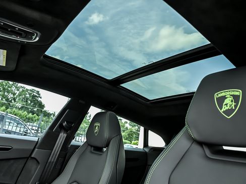 Used 2024 Lamborghini Urus S AWD/4WD image 23
