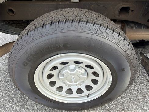 Certified 2025 Chevrolet Silverado 1500 W/T w/ WT Value Package image 17