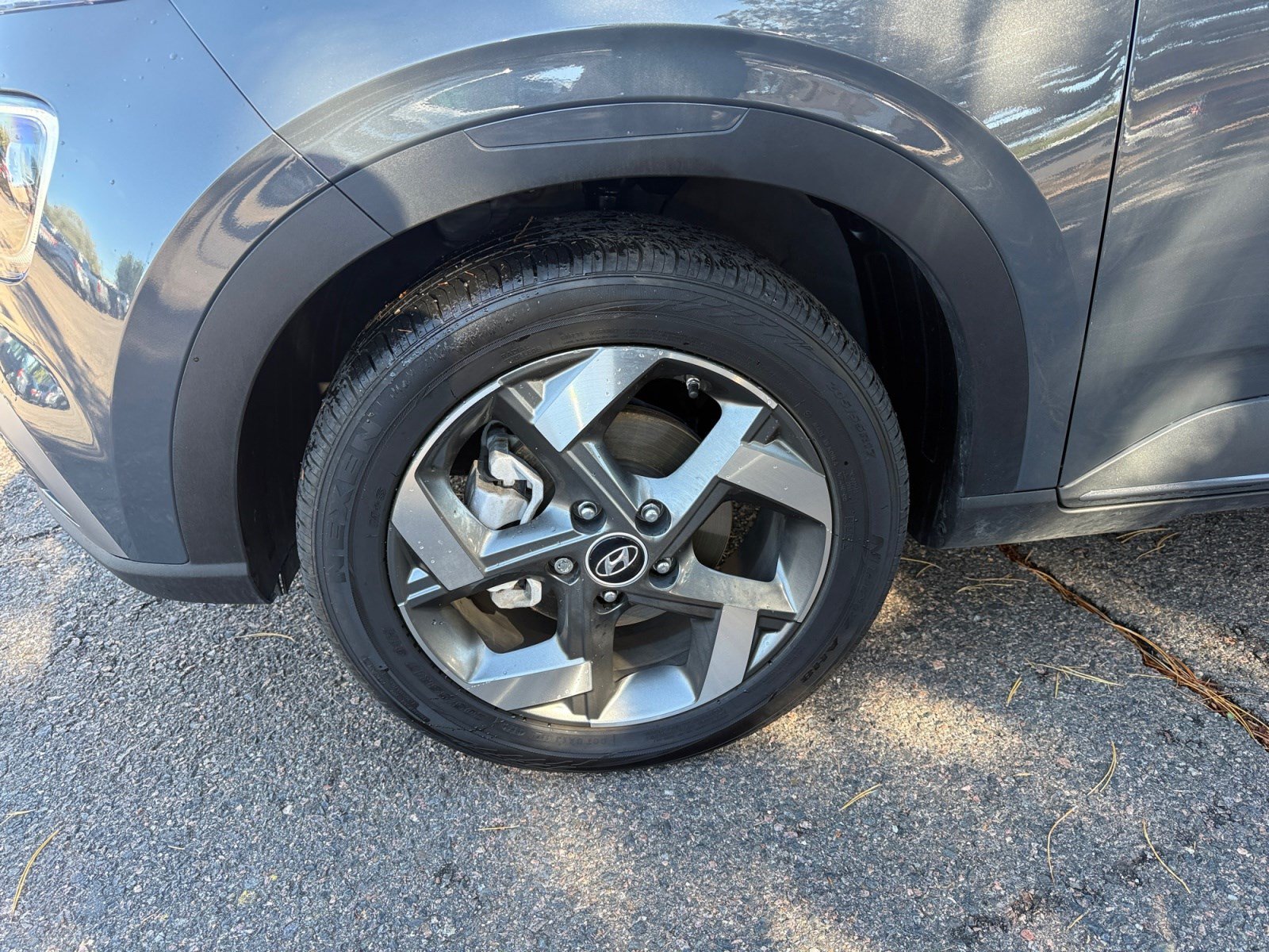 Used 2024 Hyundai Venue Limited FWD image 24
