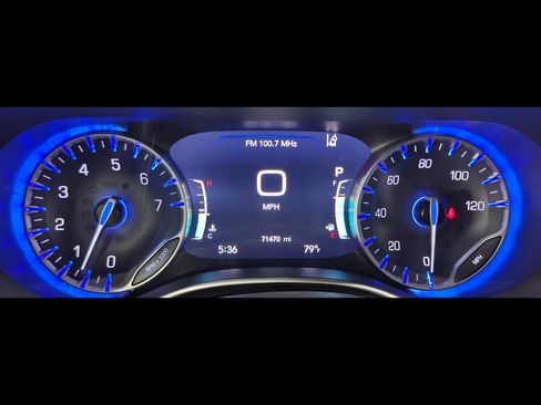 Used 2024 Chrysler Pacifica Touring-L FWD image 59