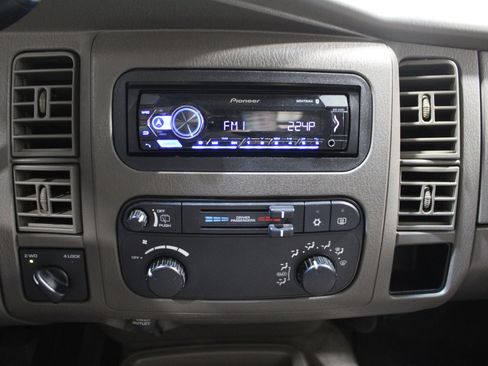 Used 2002 Dodge Durango Sport image 14