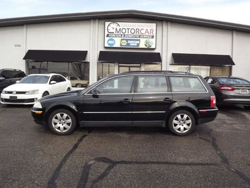Used 2005 Volkswagen Passat GLS image 2