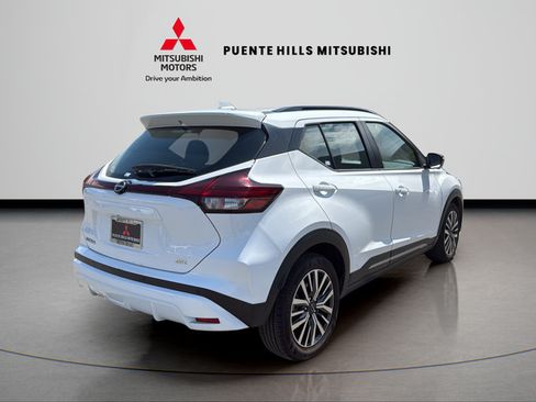 Used 2024 Nissan Kicks SR FWD image 5