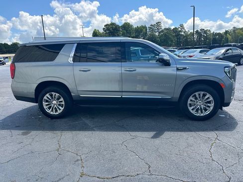 Used 2024 GMC Yukon XL SLT w/ SLT Luxury Package RWD image 5