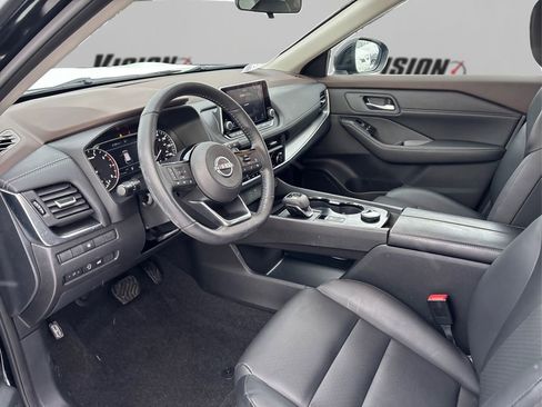 Used 2023 Nissan Rogue SV w/ SV Premium B Package image 9