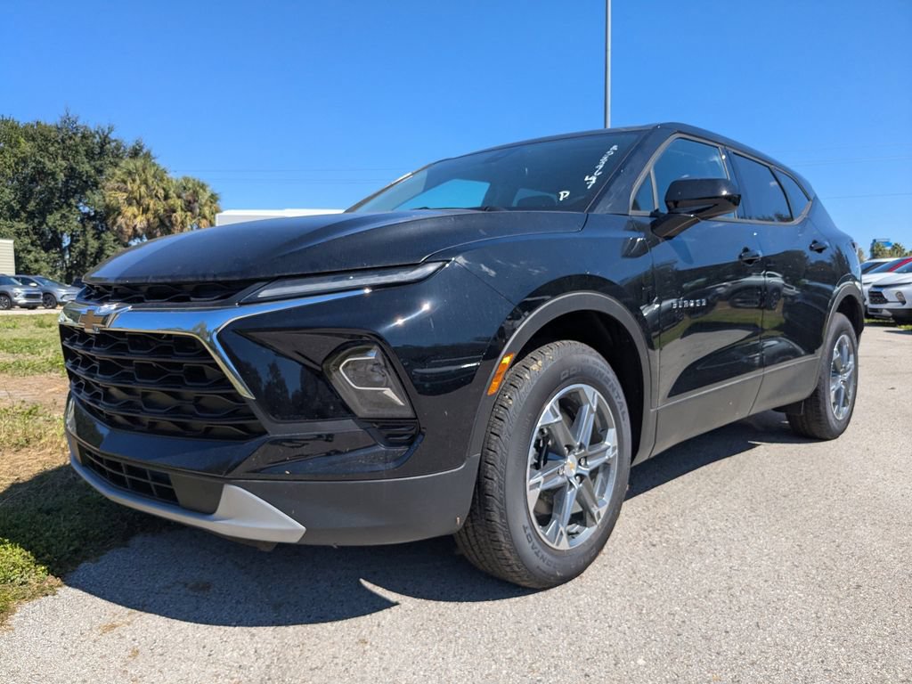 New 2024 Chevrolet Blazer LT w/ Driver Confidence Package FWD image 25