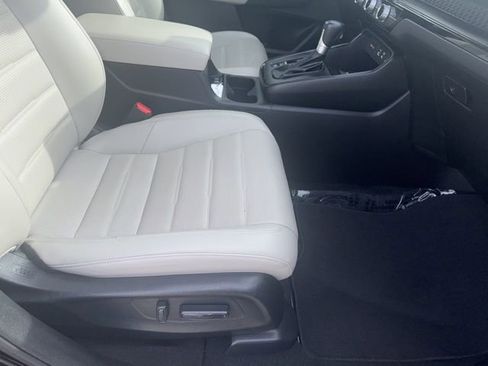 Used 2024 Honda CR-V EX-L image 16