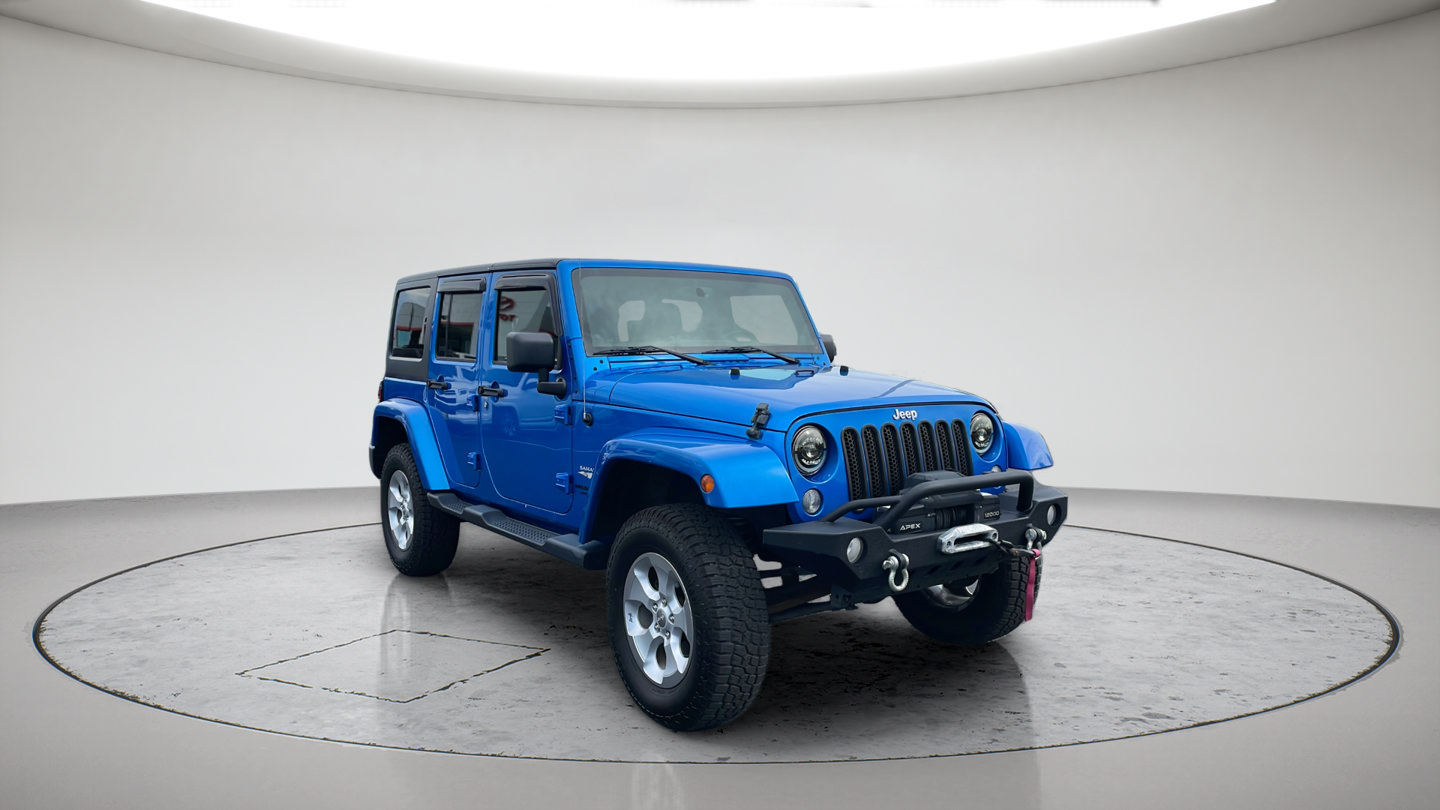 Used 2014 Jeep Wrangler Unlimited Sahara w/ Dual Top Group AWD/4WD image 3