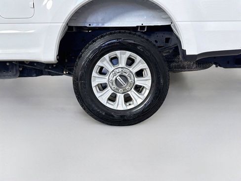 Used 2022 Ford F250 XLT AWD/4WD image 17