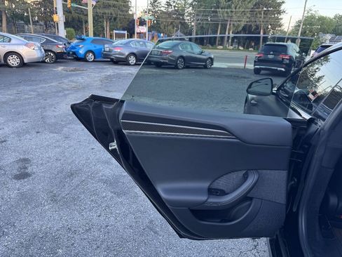 Used 2022 Tesla Model S Plaid AWD/4WD image 16