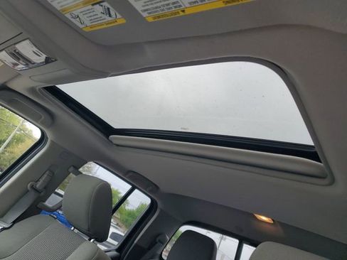 Used 2019 Nissan Frontier SV w/ Value Truck Package image 6