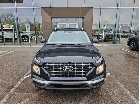 New 2026 Hyundai Venue SEL FWD image 8
