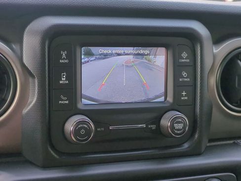 Certified 2018 Jeep Wrangler Unlimited Sport S AWD/4WD image 28