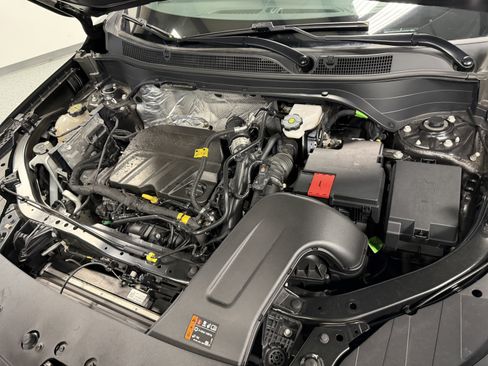 Used 2024 Chevrolet Trax LT w/ LT Convenience Package image 32