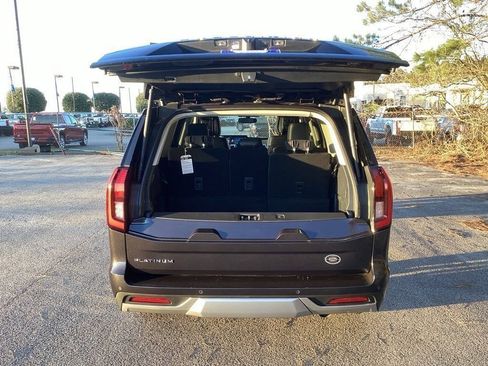 New 2026 Ford Expedition Platinum w/ Driver's Package AWD/4WD image 9