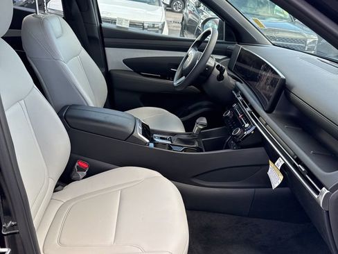 Used 2025 Hyundai Santa Cruz SEL AWD/4WD image 15