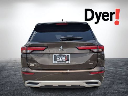 Used 2024 Mitsubishi Outlander SEL FWD image 5