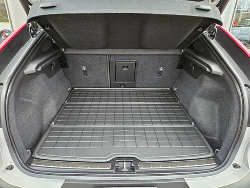 Certified 2023 Volvo C40 P8 Recharge Ultimate w/ Protection Package Premier image 11