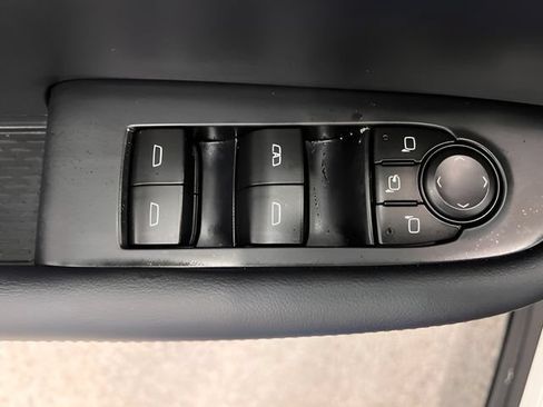 Used 2026 Buick Enclave Preferred AWD/4WD image 18