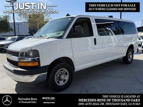 Used 2022 Chevrolet Express 3500 LT w/ LT Preferred Equipment Group image 2