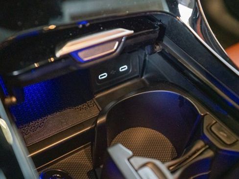 Certified 2025 Mercedes-Benz C 300 4MATIC Sedan image 16