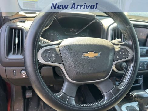 Used 2021 Chevrolet Colorado LT w/ LT Convenience Package image 12