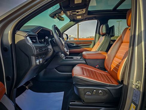 Certified 2023 GMC Yukon Denali Ultimate image 13