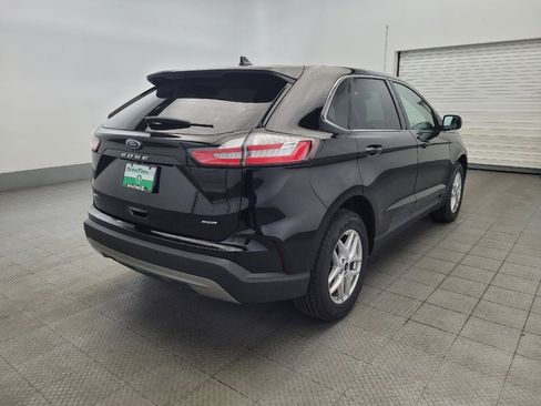 Used 2023 Ford Edge SEL image 9