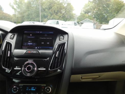 Used 2013 Ford Focus Electric Hatchback w/ Exterior Protection Pkg image 8