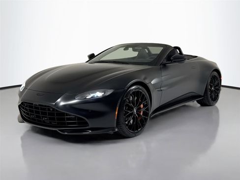 Used 2022 Aston Martin V8 Vantage Roadster image 38