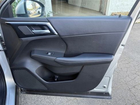 Used 2024 Mitsubishi Outlander SE image 25
