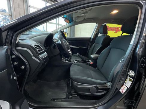 Used 2017 Subaru Crosstrek 2.0i image 11