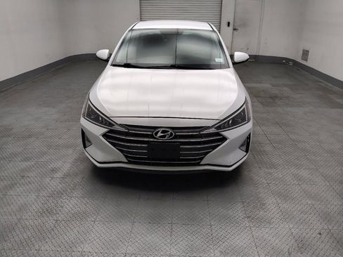 Used 2019 Hyundai Elantra SE w/ Cargo Package FWD image 15