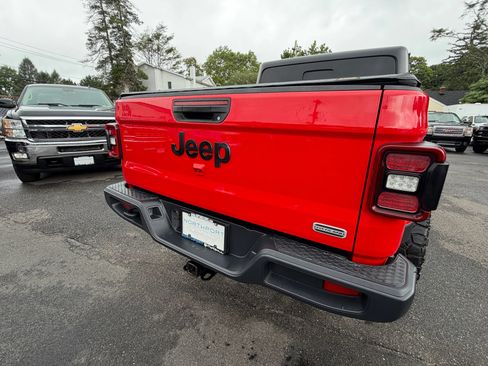 Used 2020 Jeep Gladiator Overland AWD/4WD image 36