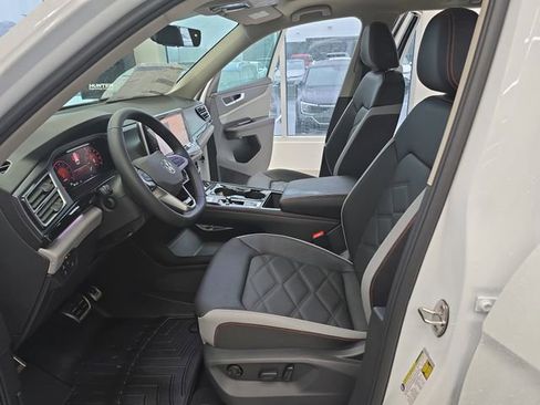 New 2026 Volkswagen Atlas Peak Edition AWD/4WD image 12