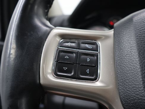 Used 2016 RAM 3500 Laramie AWD/4WD image 16