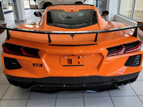Used 2023 Chevrolet Corvette Stingray Preferred Cpe w/ Z51 Performance Package RWD image 10