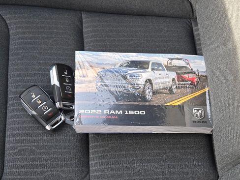 Used 2022 RAM 1500 Big Horn AWD/4WD image 13