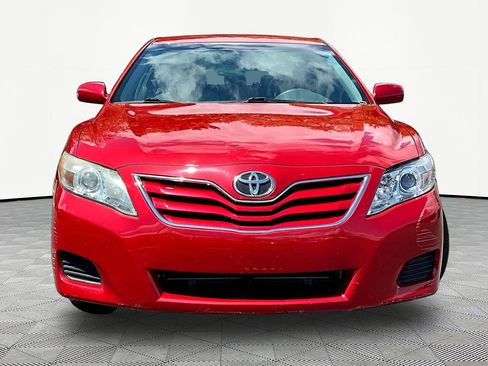 Used 2011 Toyota Camry LE FWD image 2
