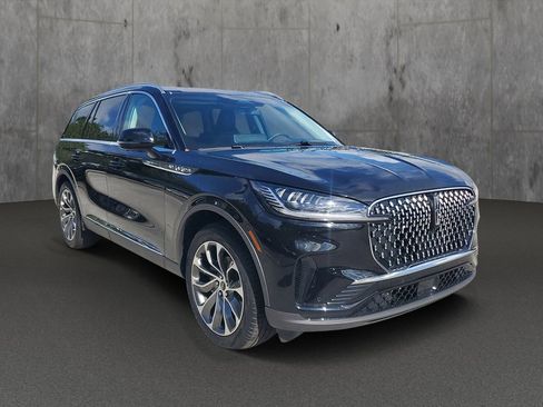 New 2025 Lincoln Aviator 2WD w/ Equipment Group 101A image 33