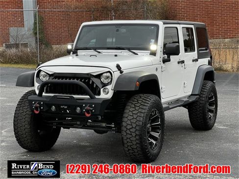 Used 2017 Jeep Wrangler Unlimited Sahara image 1