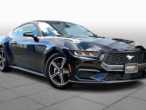 Used 2025 Ford Mustang Coupe image 2