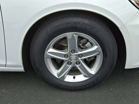 Certified 2022 Chevrolet Malibu LS FWD image 8