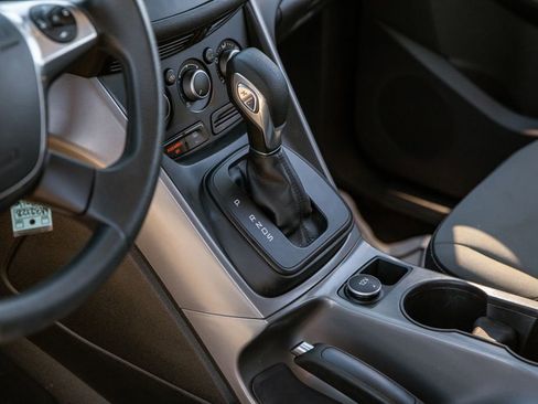 Used 2016 Ford Escape SE image 14