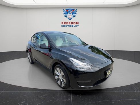 Used 2020 Tesla Model Y Long Range AWD/4WD image 7
