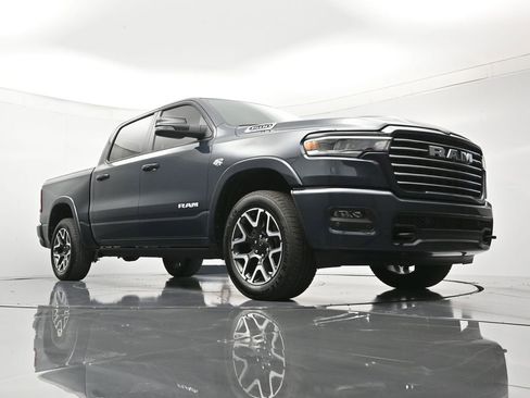 New 2026 RAM 1500 Laramie AWD/4WD image 43