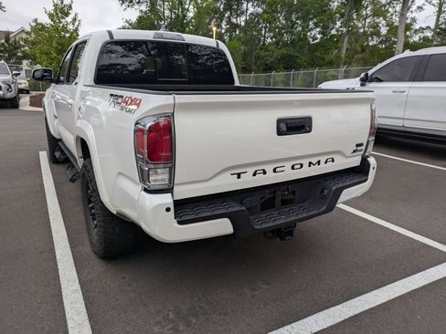 Used 2022 Toyota Tacoma TRD Sport w/ Technology Package AWD/4WD image 5